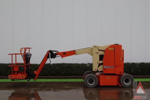 nacelle occasion JLG E300AJP