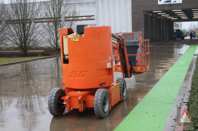 nacelle occasion JLG E300AJP