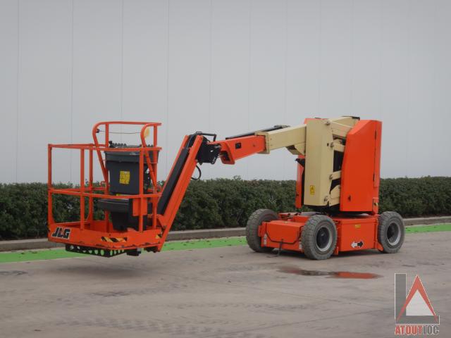 <div>nacelle occasion JLG E300AJP</div>